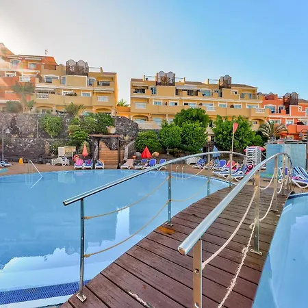Потрясающий Комплекс С Тремя Бассейнами Appartement