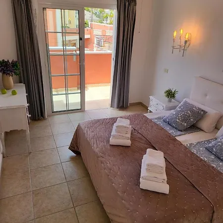 Потрясающий Комплекс С Тремя Бассейнами * Arona (Tenerife)